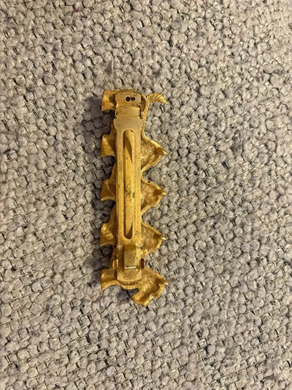 Unbranded gold tone